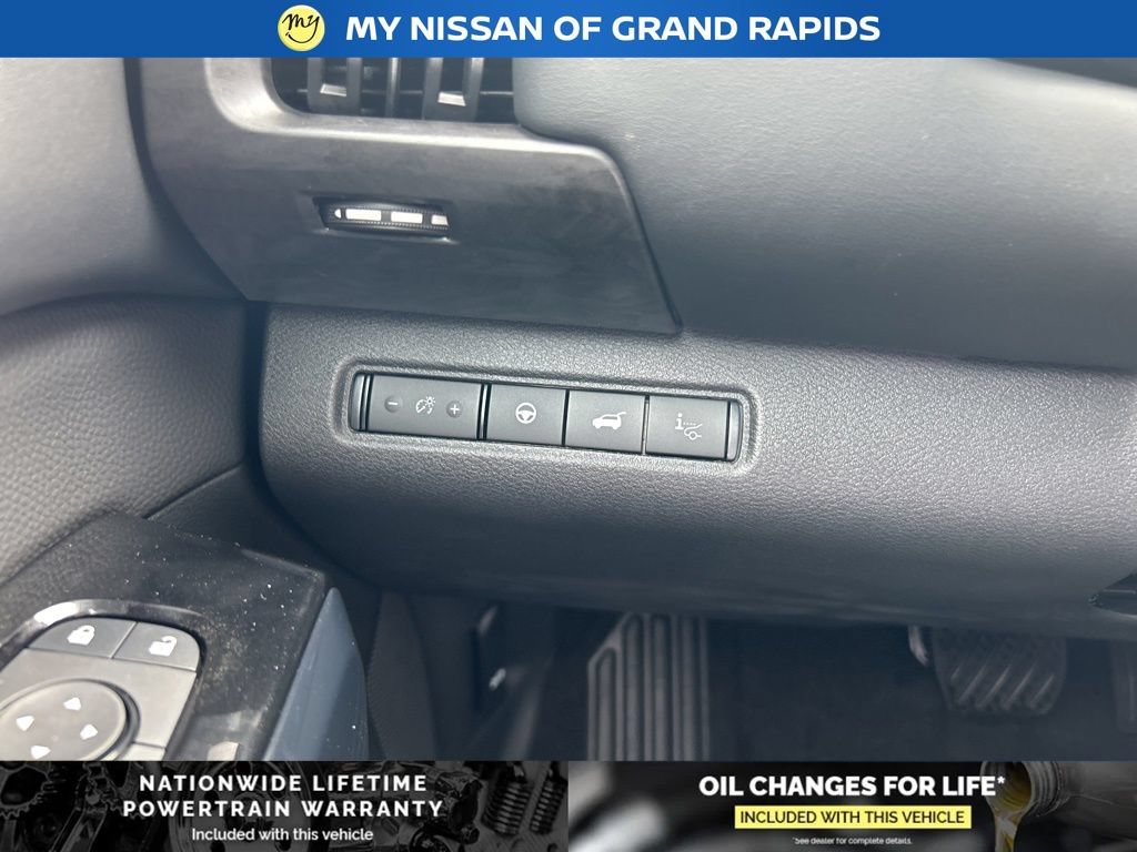 New 2026 Nissan Pathfinder Platinum AWD/4WD image 14