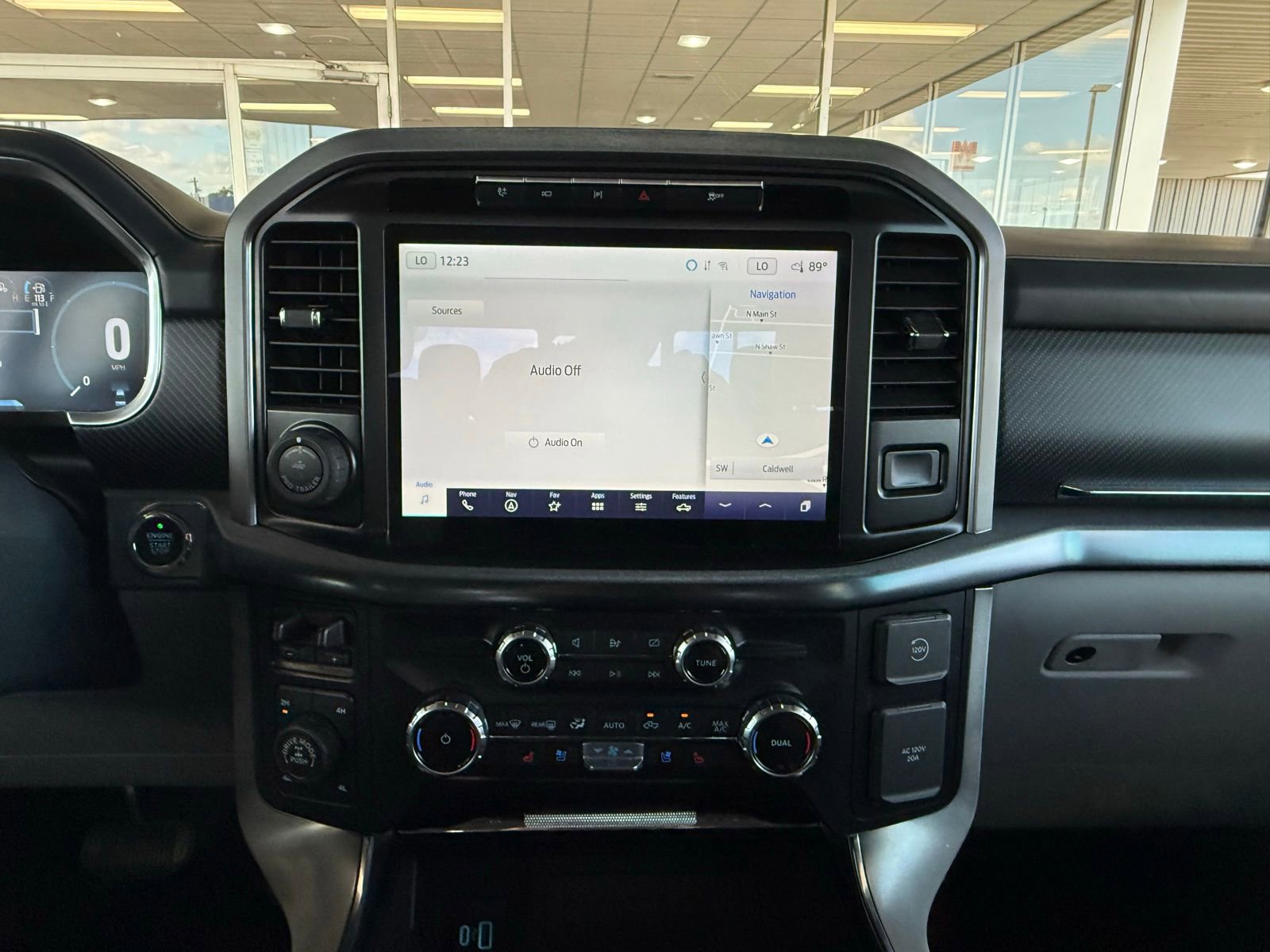 Used 2023 Ford F150 Limited image 29