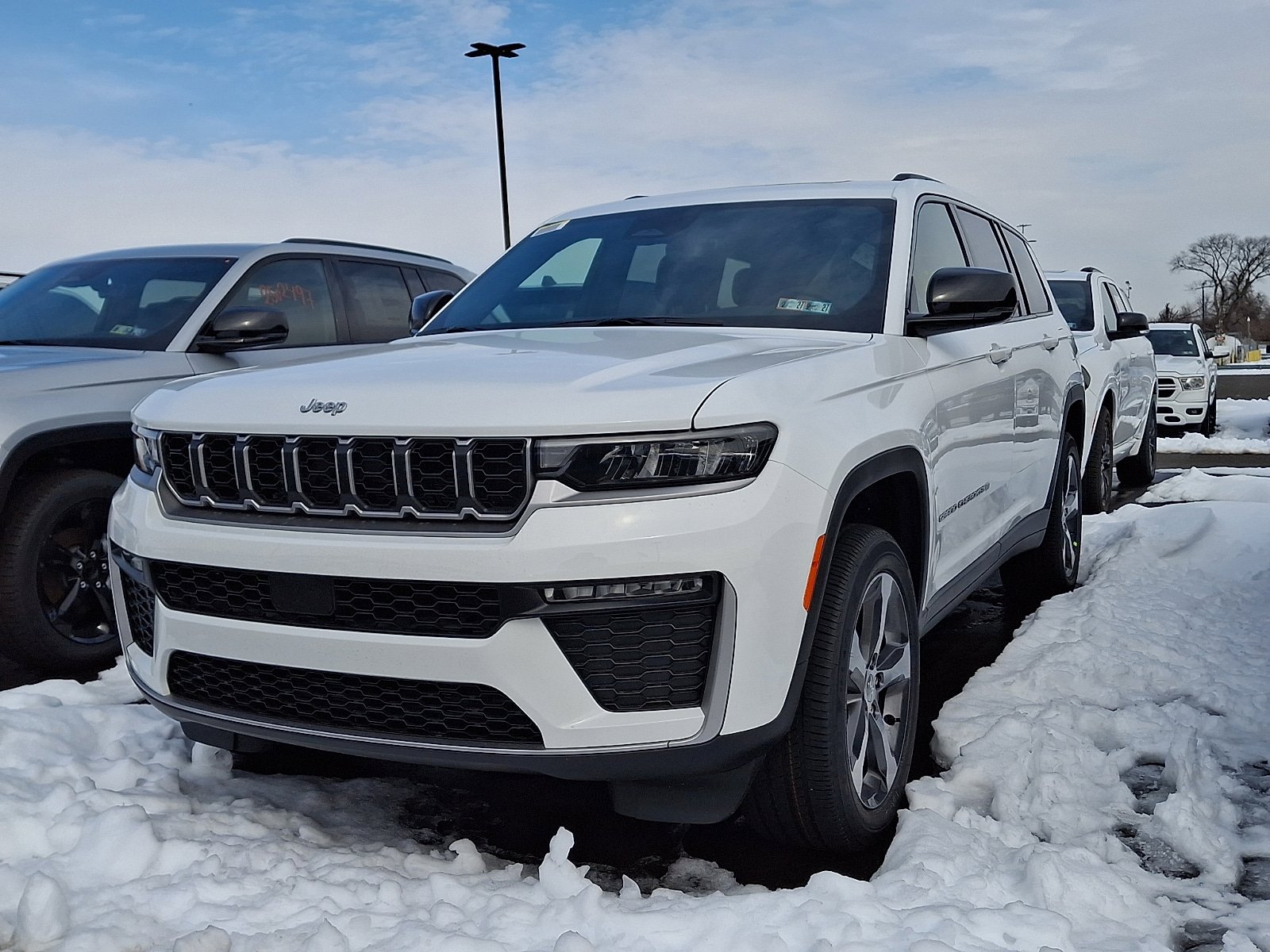 New 2026 Jeep Grand Cherokee L Limited AWD/4WD image 3