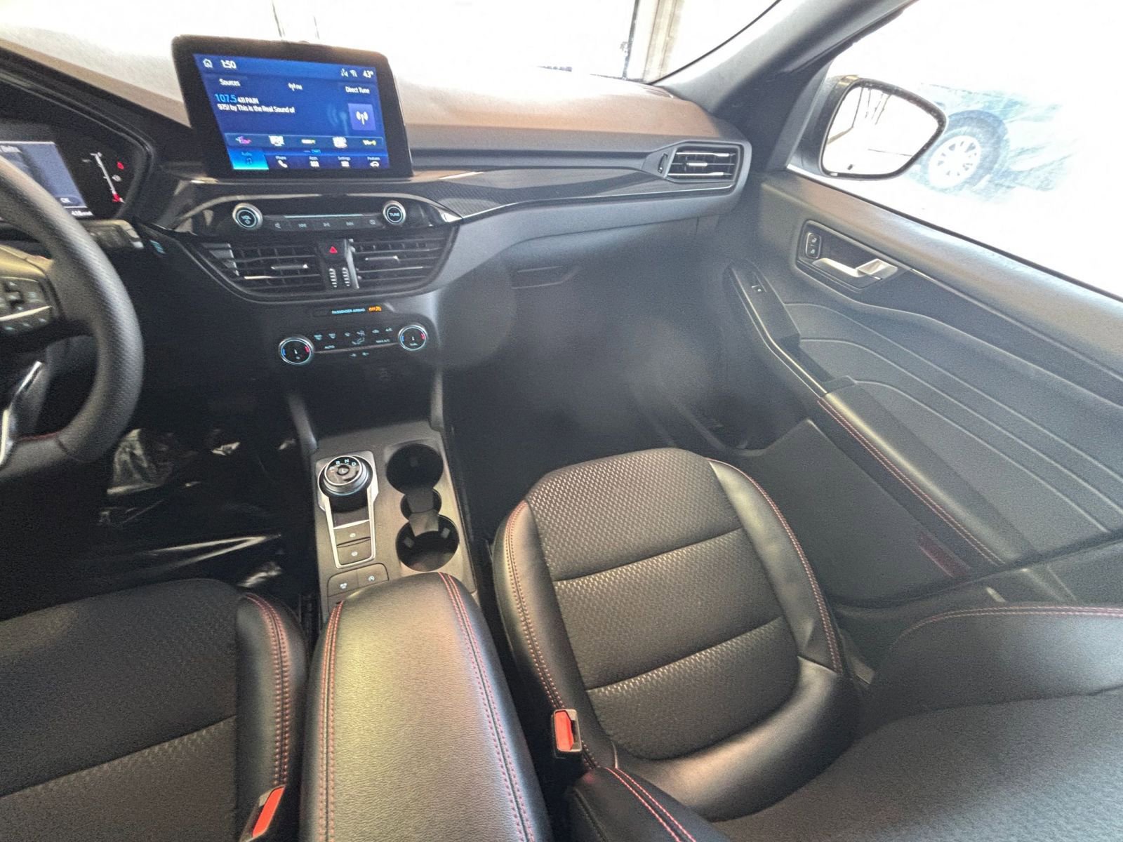 Used 2025 Ford Escape ST-Line AWD/4WD image 36