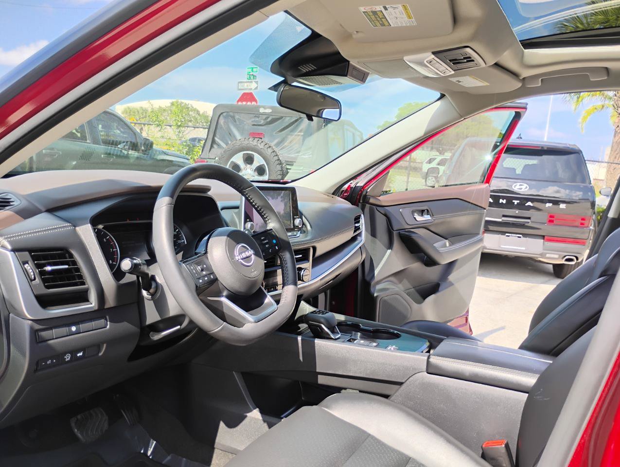 Used 2023 Nissan Rogue SV w/ SV Premium B Package FWD image 46
