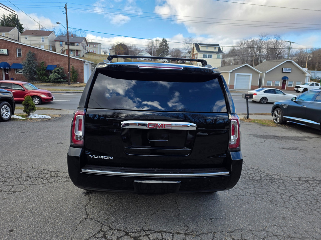 Used 2015 GMC Yukon Denali image 6