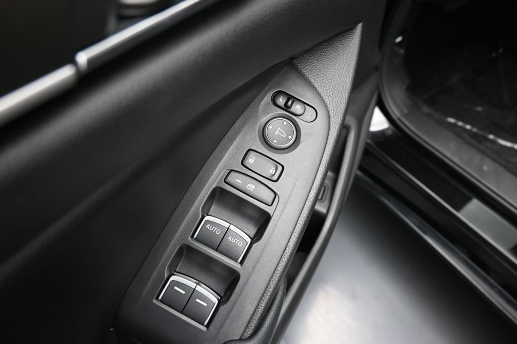 Used 2018 Honda Accord LX image 19