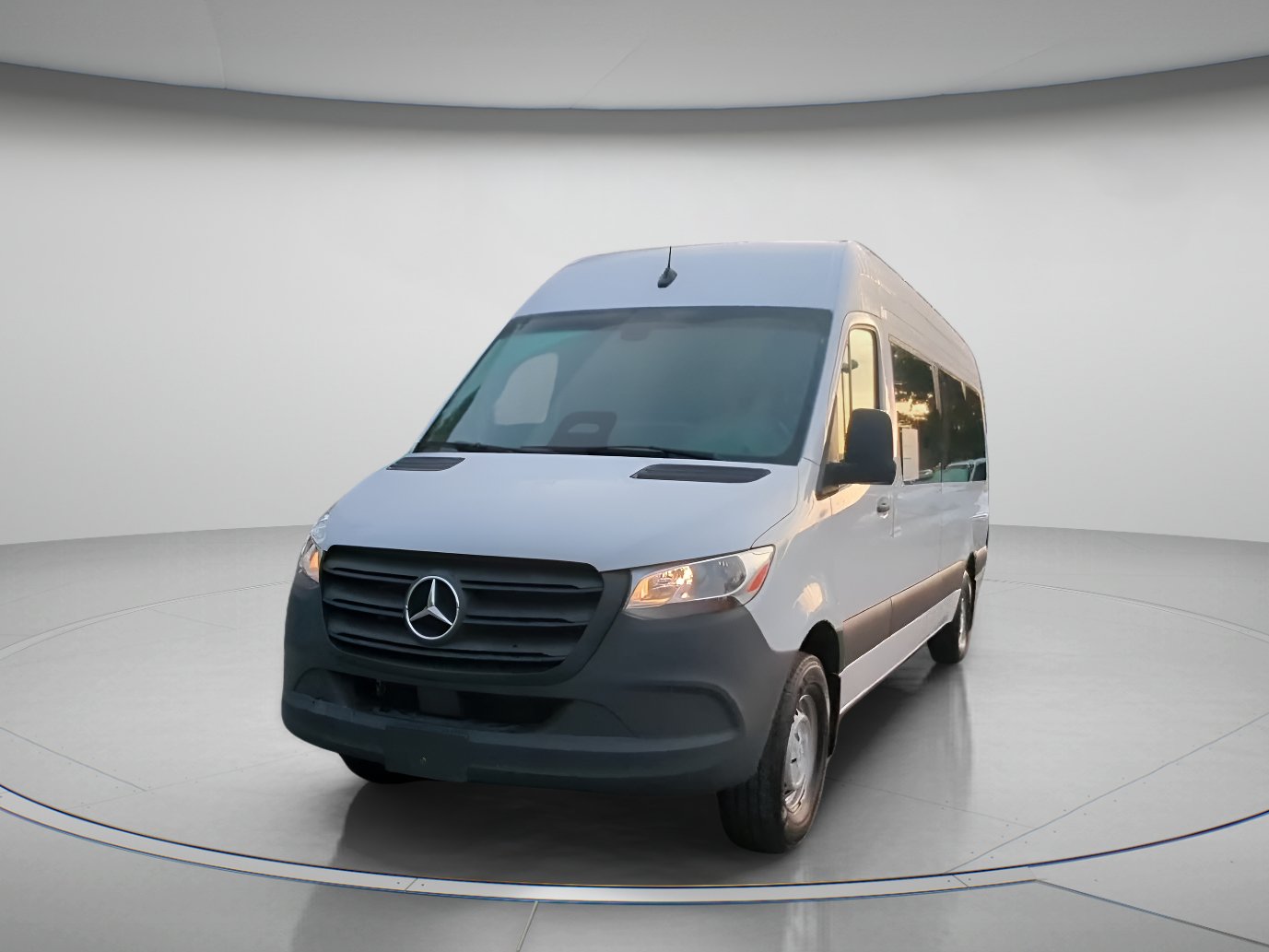 Used 2025 Mercedes-Benz Sprinter 2500 image 7