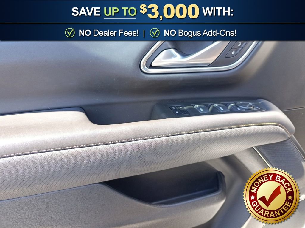 Used 2022 GMC Yukon AT4 image 16