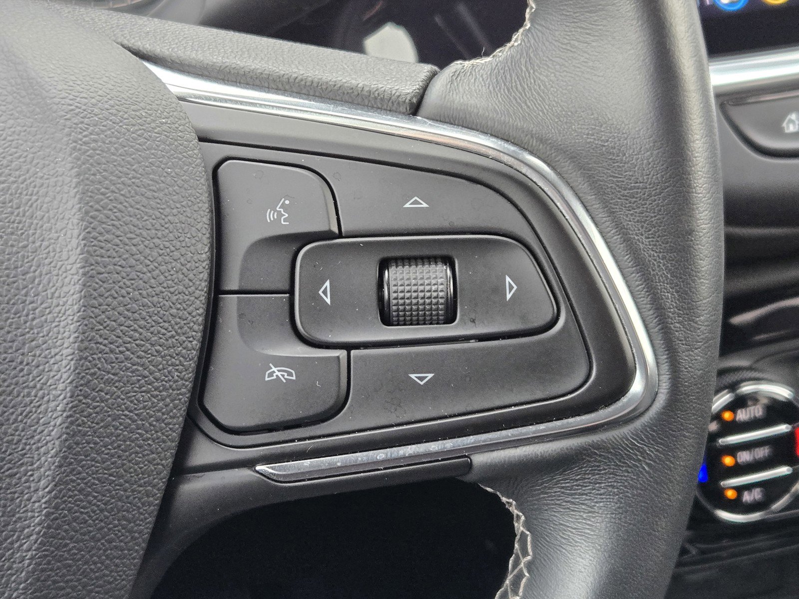 Certified 2023 Buick Encore GX Select image 25