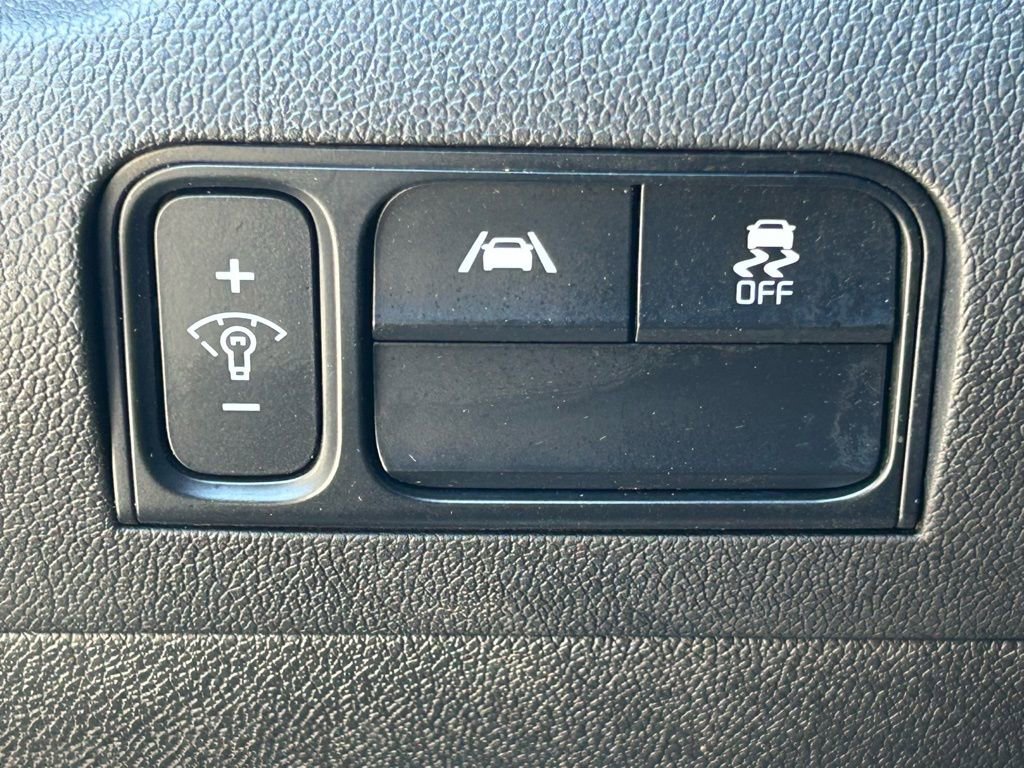 Used 2023 Kia Sorento LX image 33