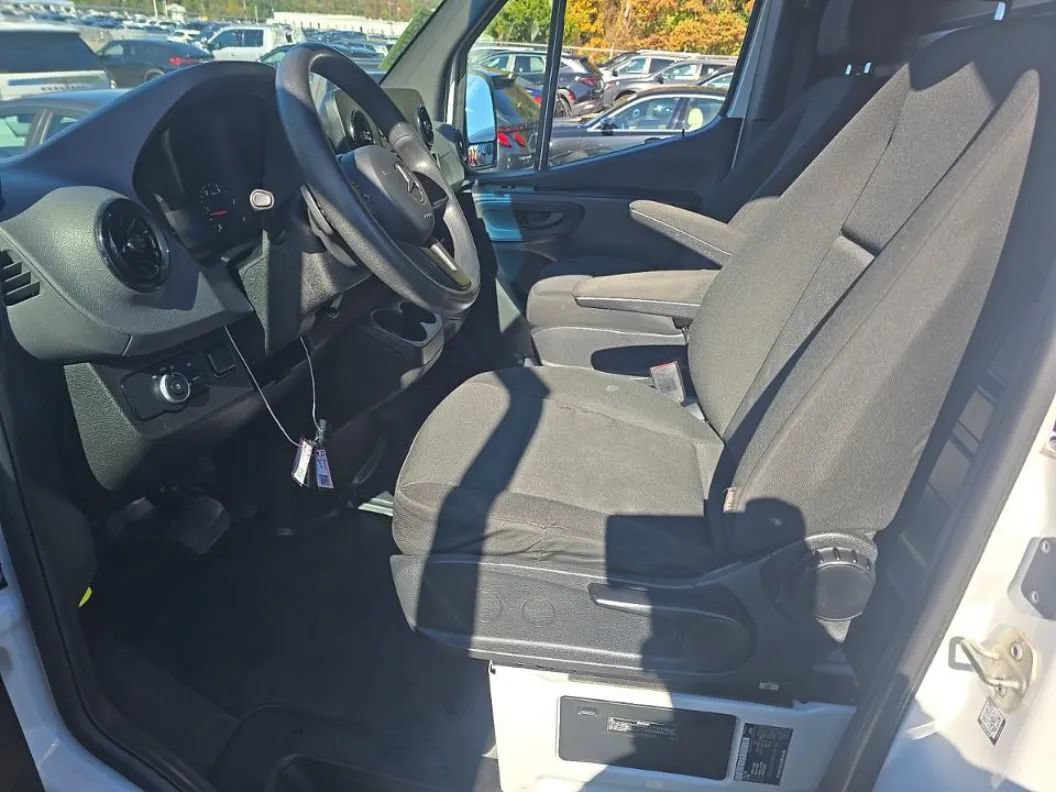 Used 2021 Mercedes-Benz Sprinter 2500 w/ Driver Convenience Package image 13