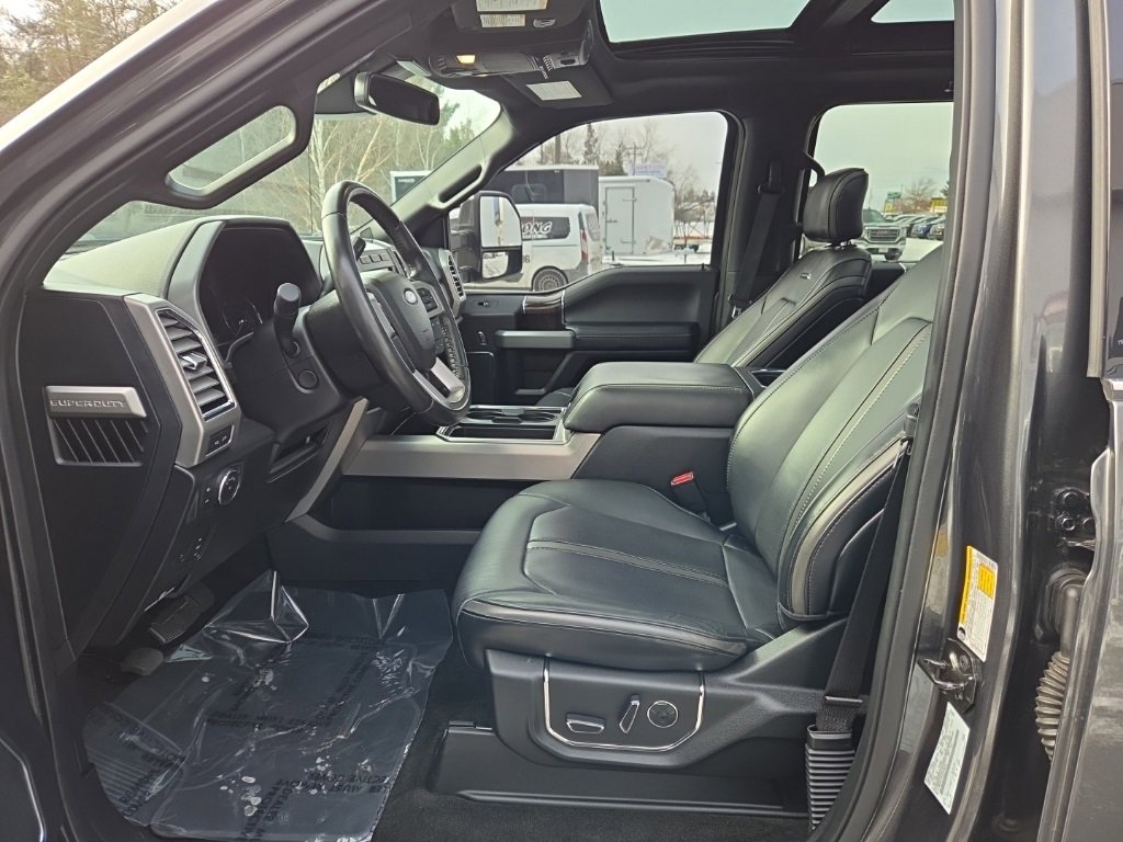 Used 2017 Ford F350 Platinum w/ Platinum Ultimate Package image 16