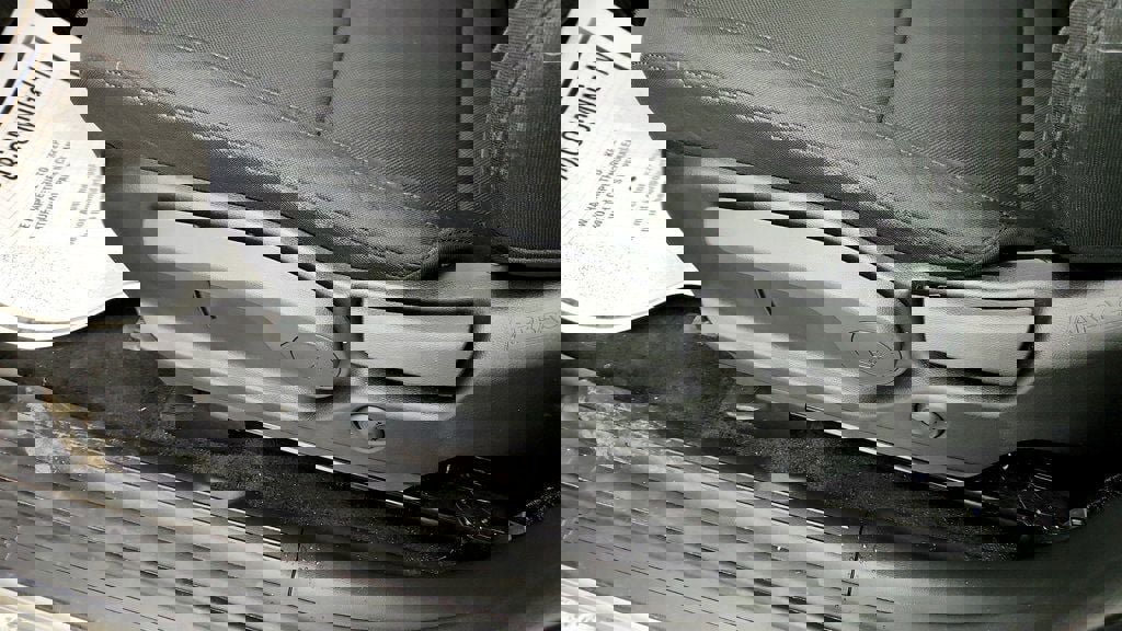 Used 2025 Hyundai Santa Fe SE image 3