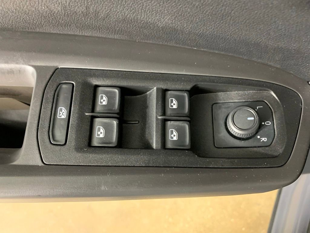 Used 2020 Volkswagen Atlas Cross Sport SE AWD/4WD image 17