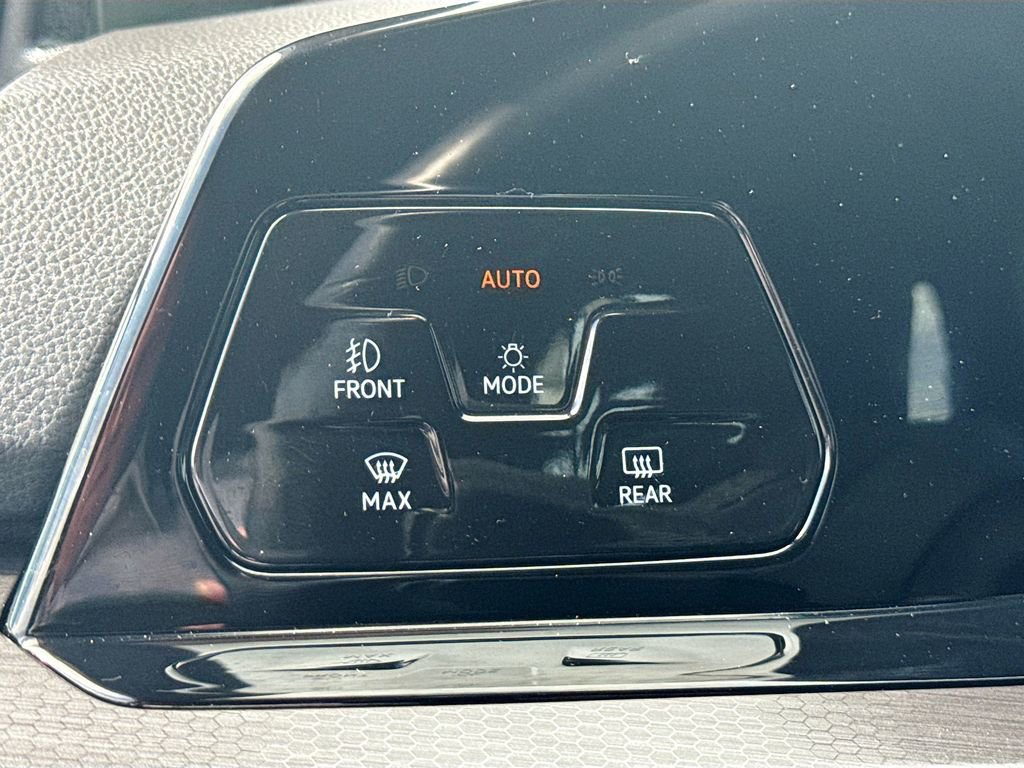 Used 2022 Volkswagen GTI S image 10