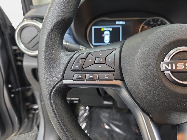 Used 2025 Nissan Versa SV FWD image 17