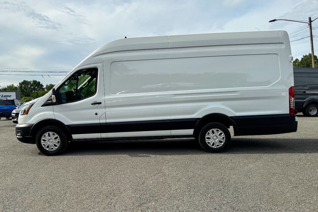Used 2022 Ford E-Transit 148 High Roof Extended RWD image 6