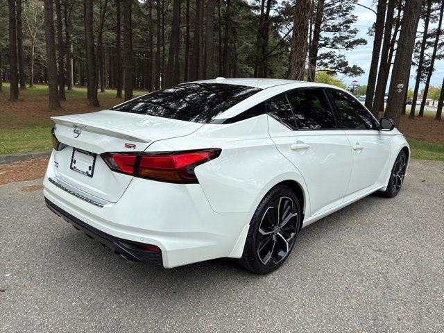 Used 2023 Nissan Altima 2.5 SR w/ SR Premium Package image 3