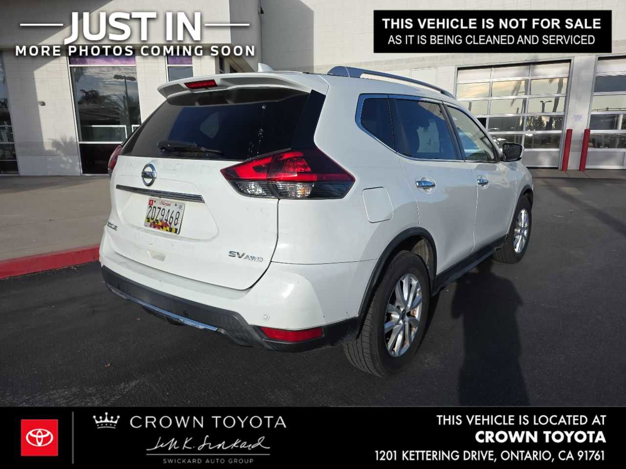 Used 2019 Nissan Rogue SV image 2