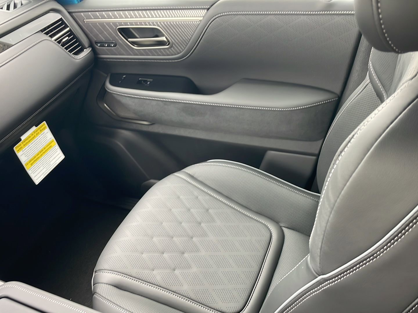 New 2026 INFINITI QX80 Autograph w/ Premium Cargo Package image 25