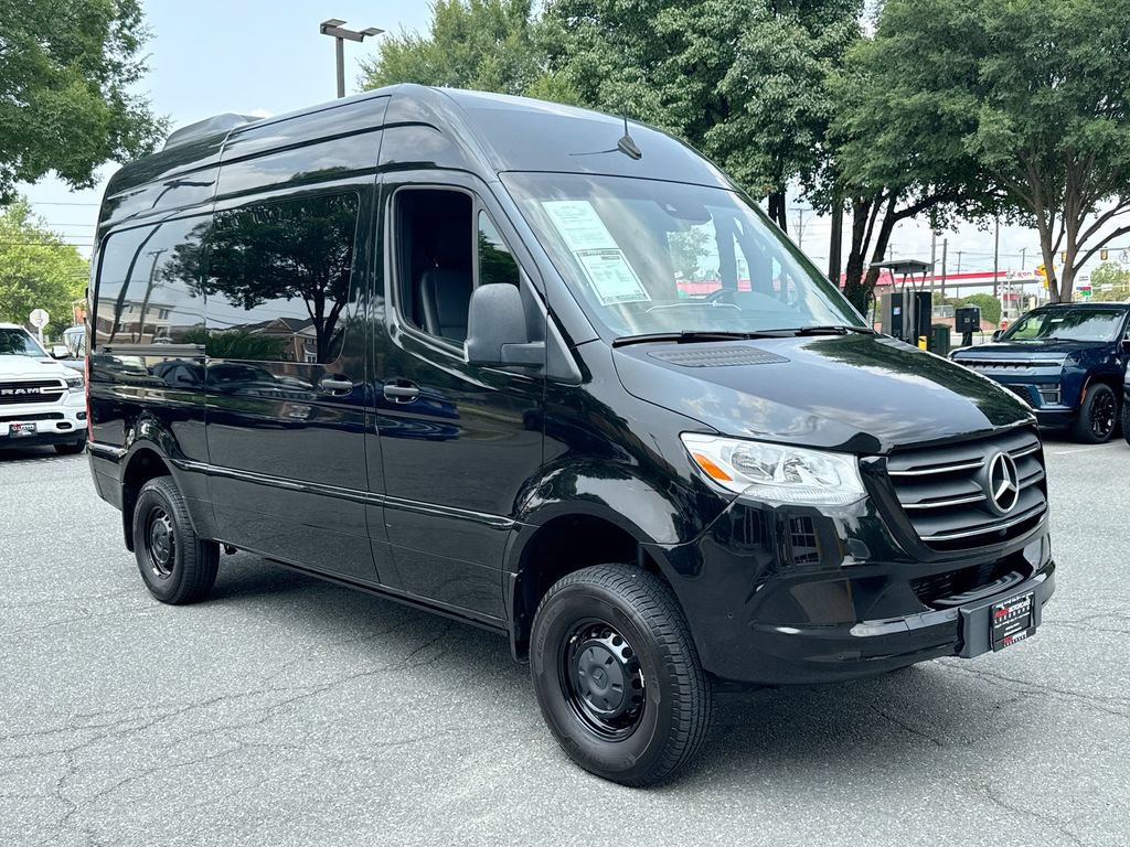 Used 2022 Mercedes-Benz Sprinter 2500 image 1
