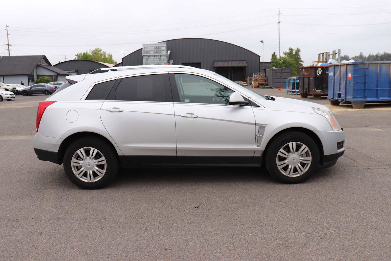 Used 2012 Cadillac SRX Luxury AWD/4WD image 2