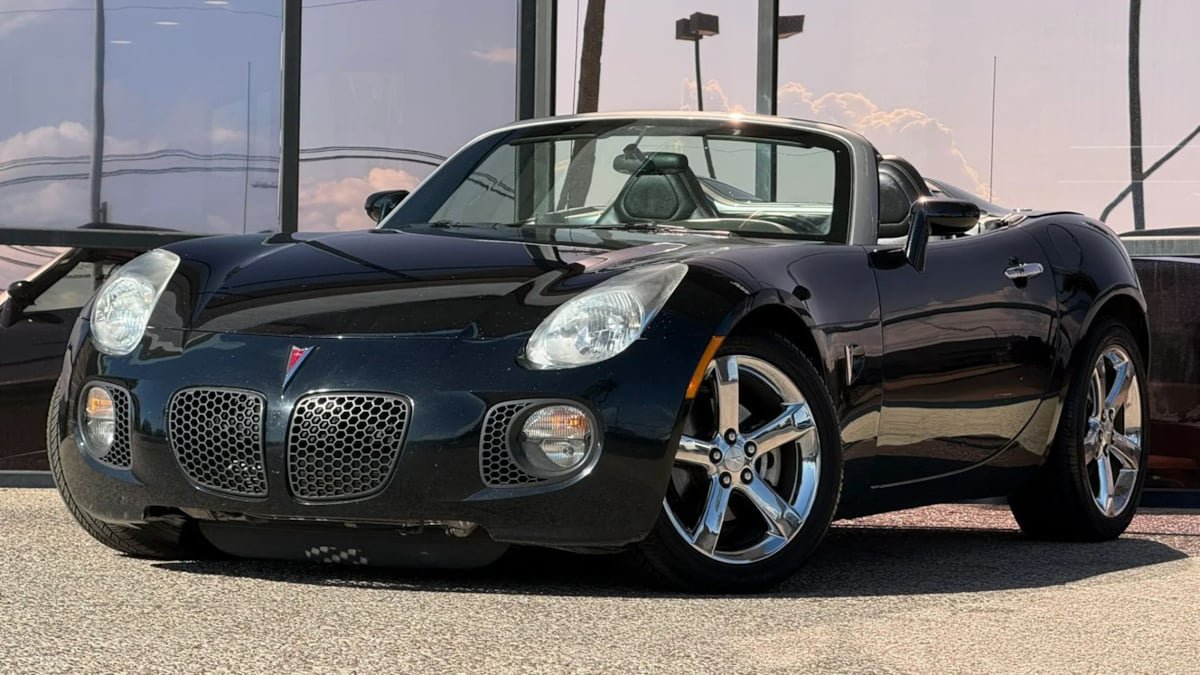 Used 2007 Pontiac Solstice GXP w/ Premium Package RWD image 5