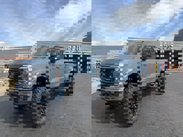 New 2026 Ford F250 Lariat w/ Black Appearance Package image 19