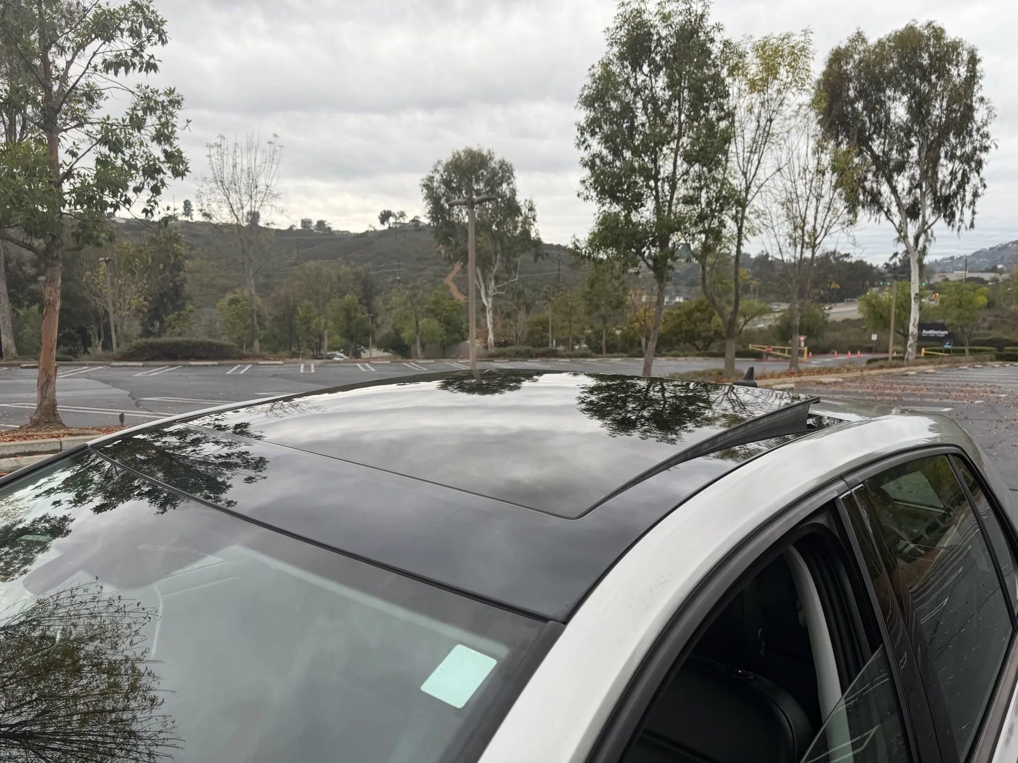 Used 2018 Volkswagen Golf SE image 9