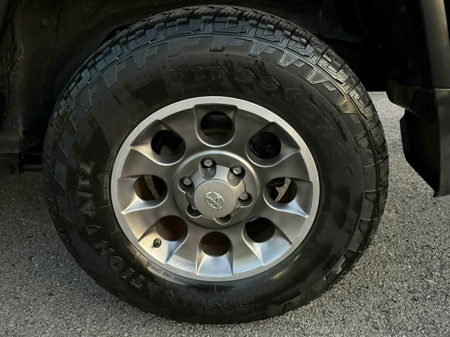 Used 2011 Toyota FJ Cruiser 4WD image 44