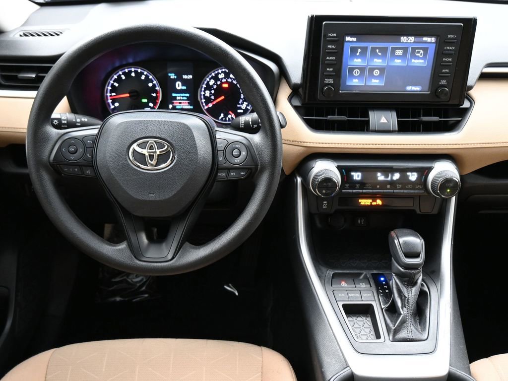 Used 2019 Toyota RAV4 XLE image 4