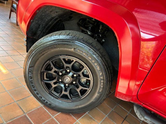 Used 2022 Toyota Tacoma SR5 w/ Technology Package RWD image 14