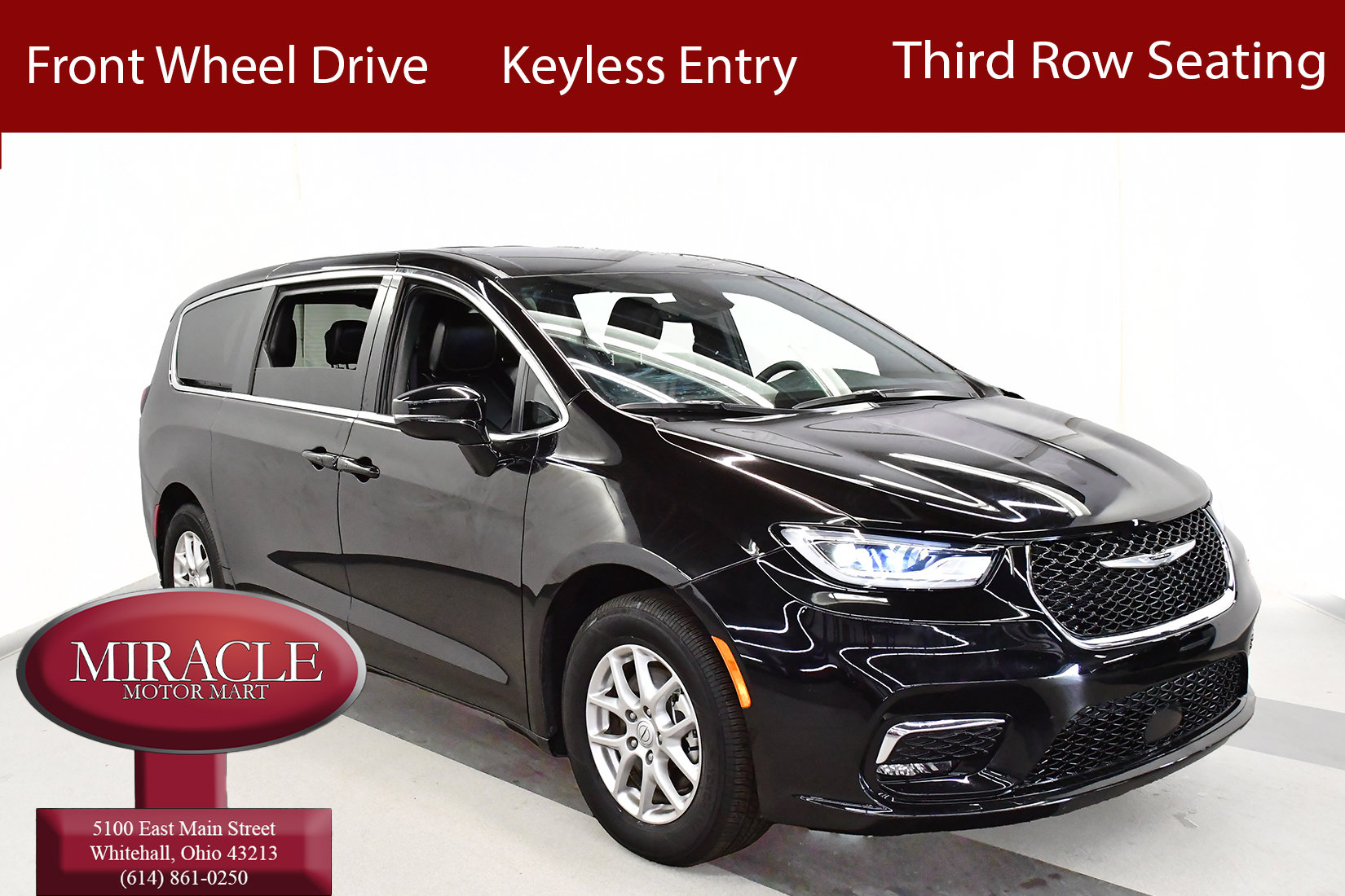 Used 2025 Chrysler Pacifica Select