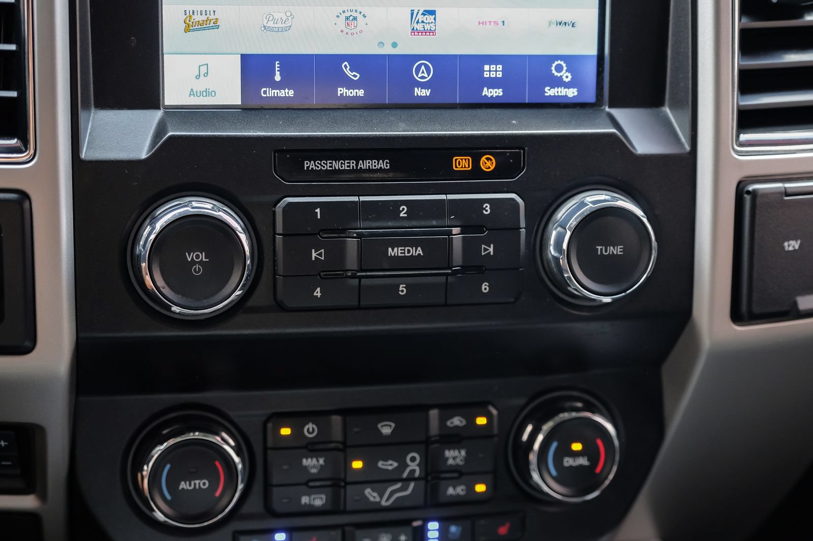Used 2021 Ford F250 Lariat AWD/4WD image 28