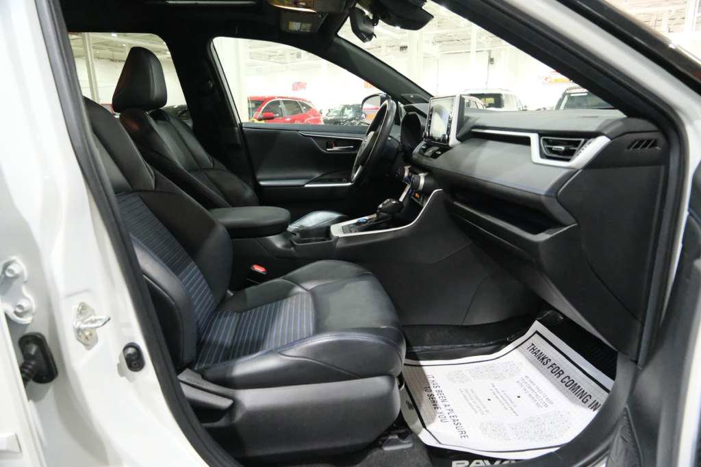 Used 2020 Toyota RAV4 XSE image 31