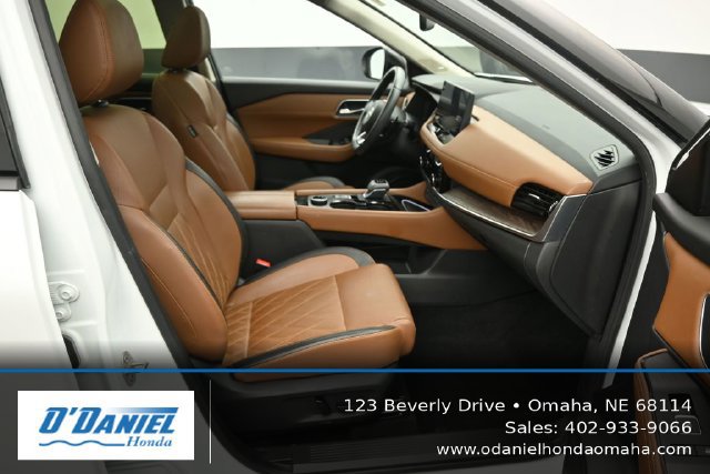 Used 2024 Nissan Rogue Platinum w/ Platinum Premium Package AWD/4WD image 39