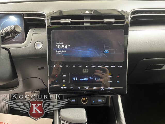 Used 2024 Hyundai Santa Cruz SEL w/ Activity Package image 16