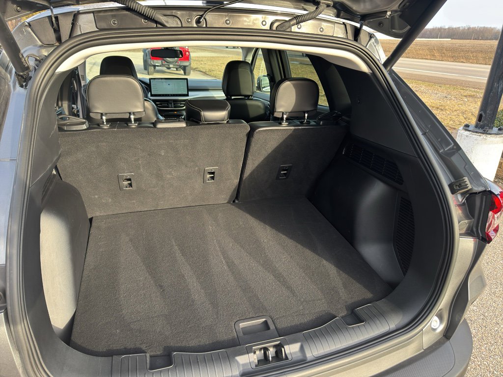 Used 2025 Ford Escape Platinum image 31