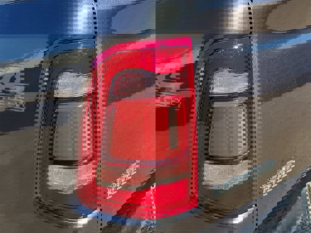 Used 2021 RAM 1500 Laramie w/ Off Road Group image 29