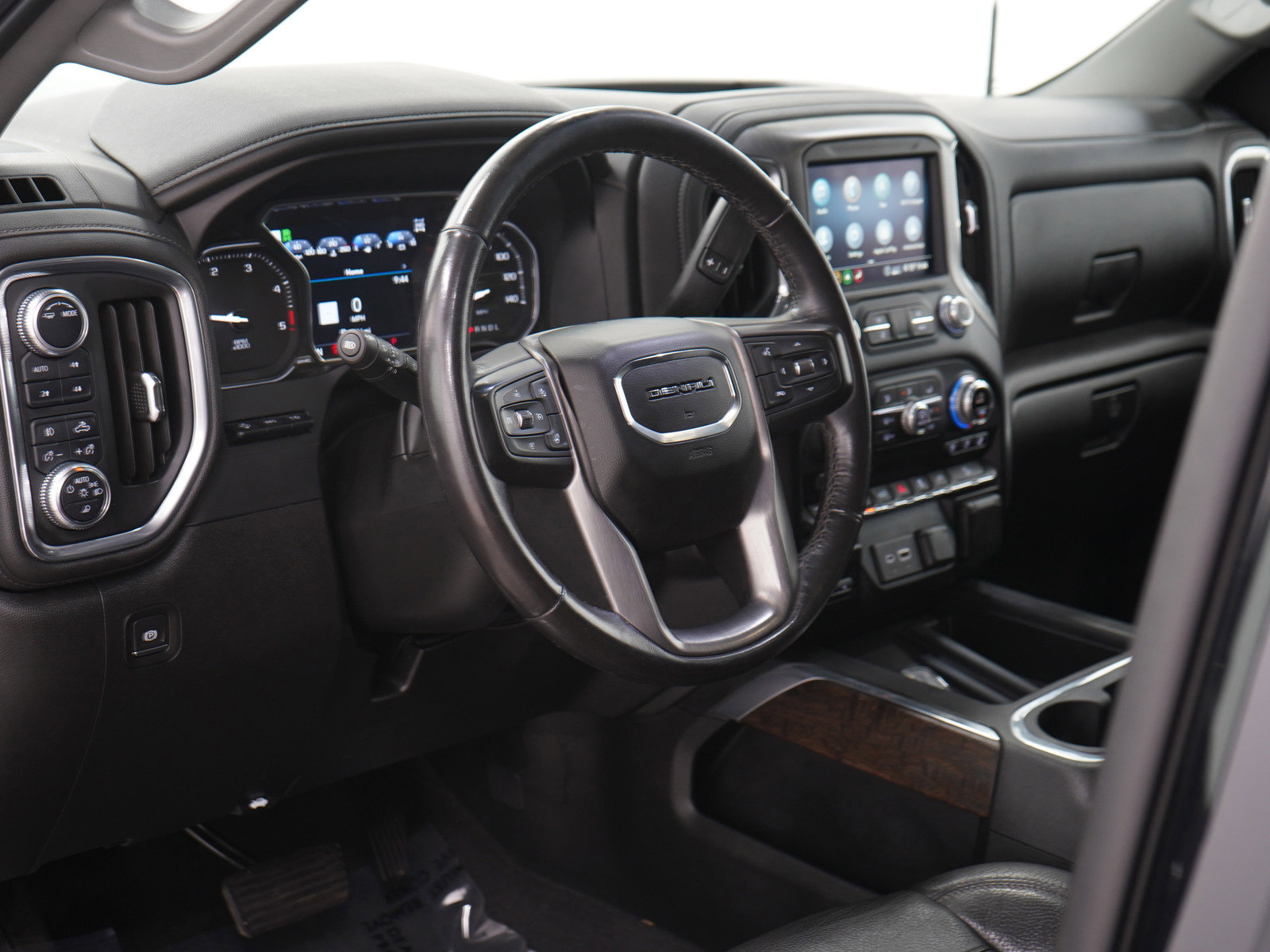 Used 2020 GMC Sierra 2500 Denali w/ Denali Ultimate Package AWD/4WD image 22