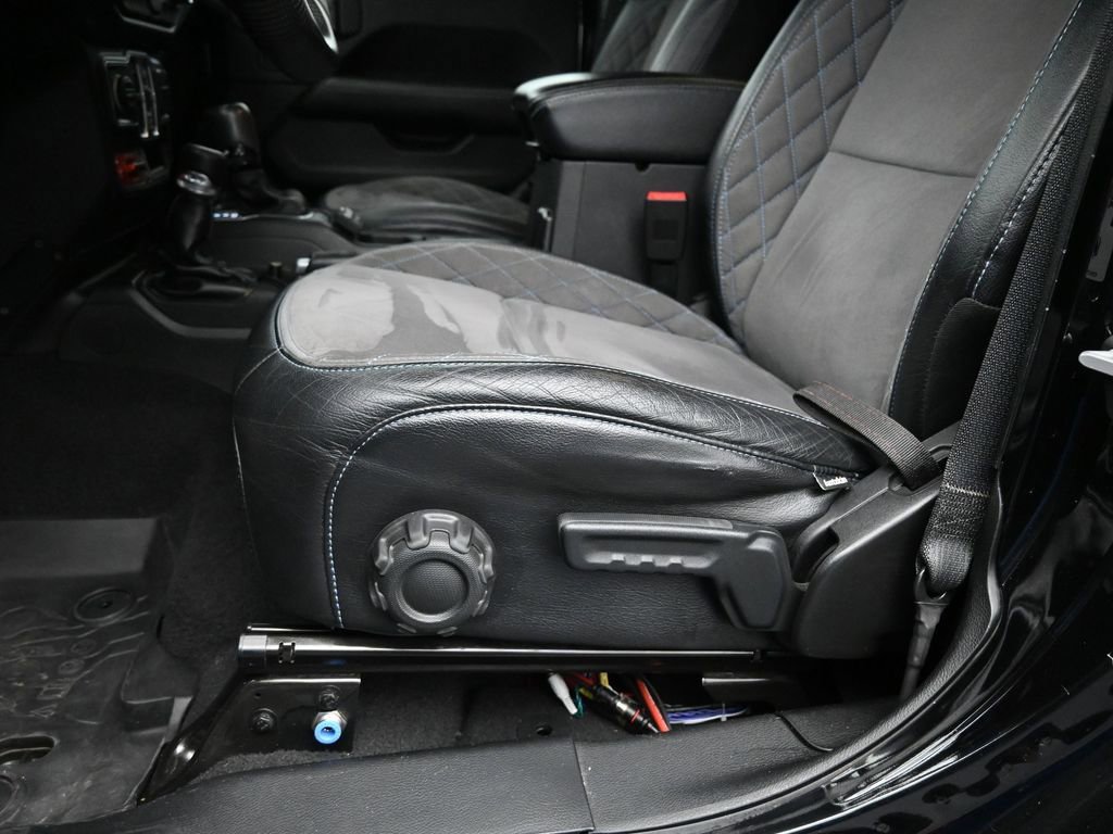 Used 2020 Jeep Gladiator Rubicon image 30