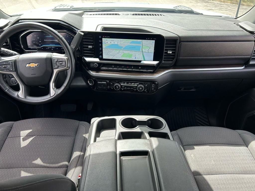 Used 2025 Chevrolet Silverado 2500 LT w/ Convenience Package image 11