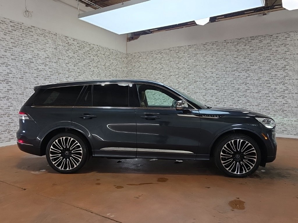 Used 2021 Lincoln Aviator Black Label w/ Dynamic Handling Package image 10