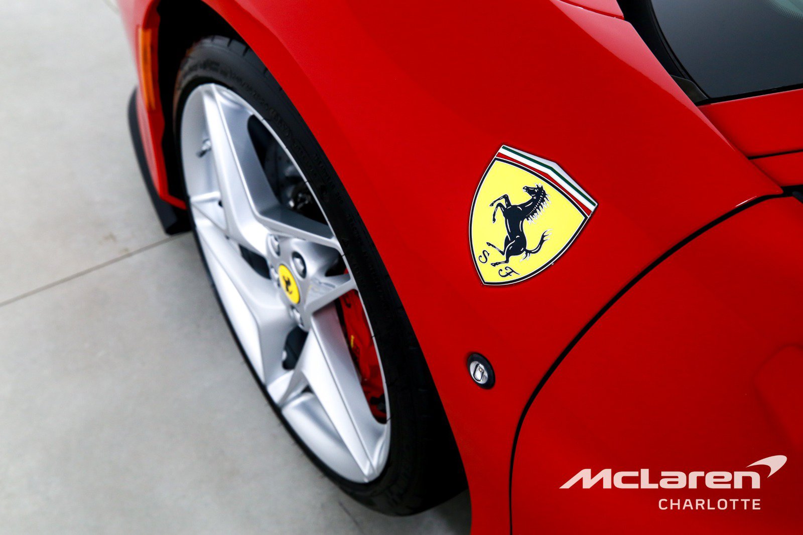 Used 2020 Ferrari F8 Tributo RWD image 33