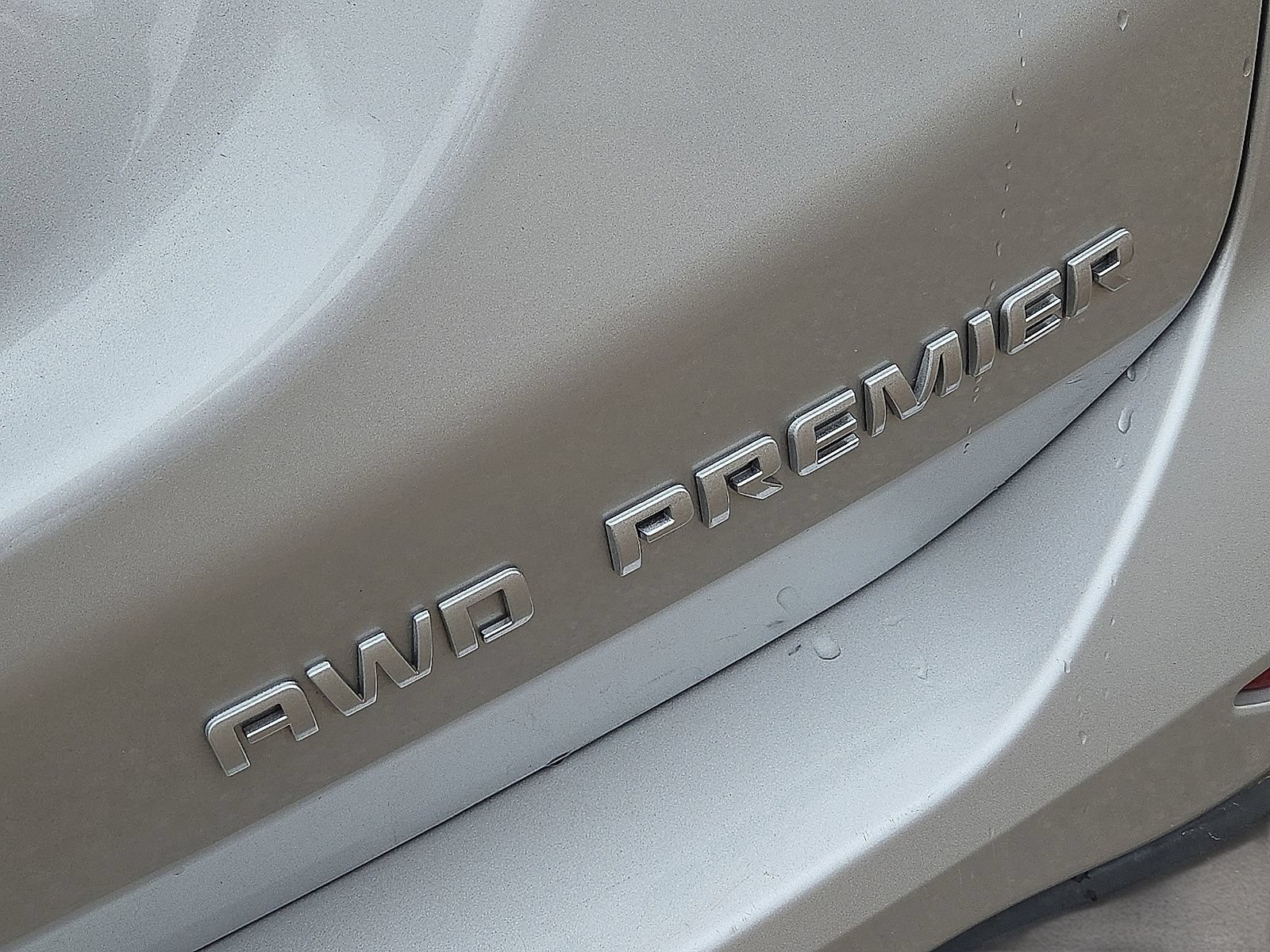 Used 2022 Chevrolet Equinox Premier AWD/4WD image 13