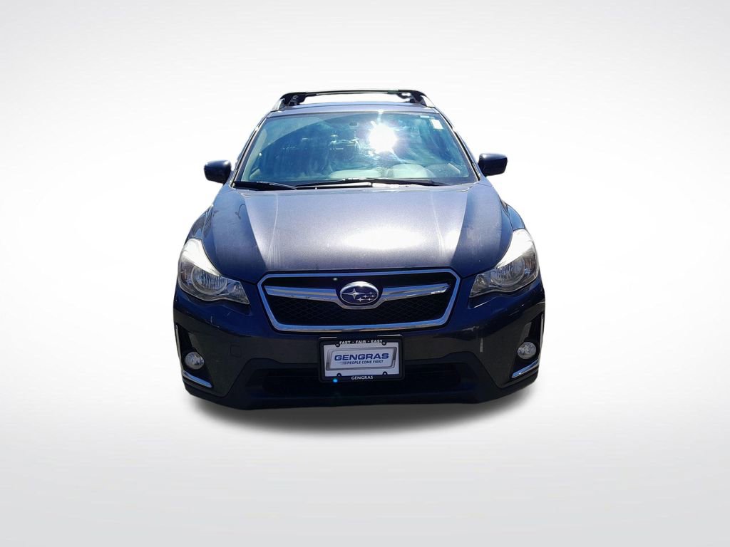 Used 2017 Subaru Crosstrek 2.0i Premium image 2