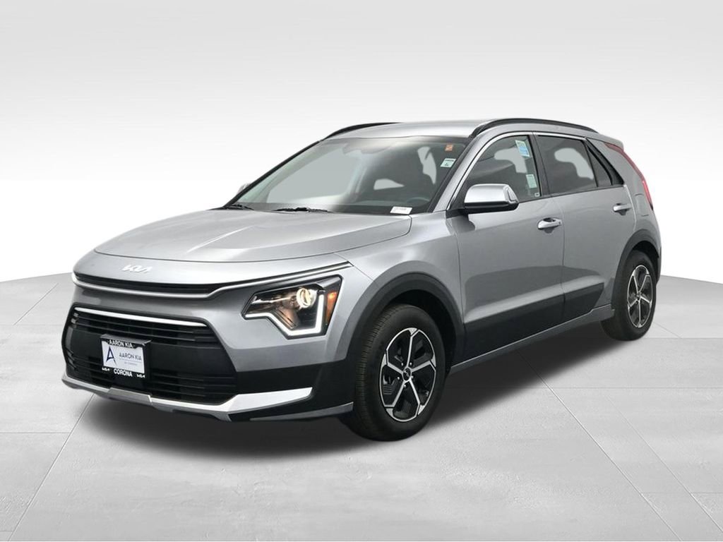 Used 2024 Kia Niro EX FWD image 1