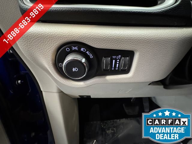 Used 2018 Chrysler Pacifica Touring-L w/ Tire & Wheel Group FWD image 23