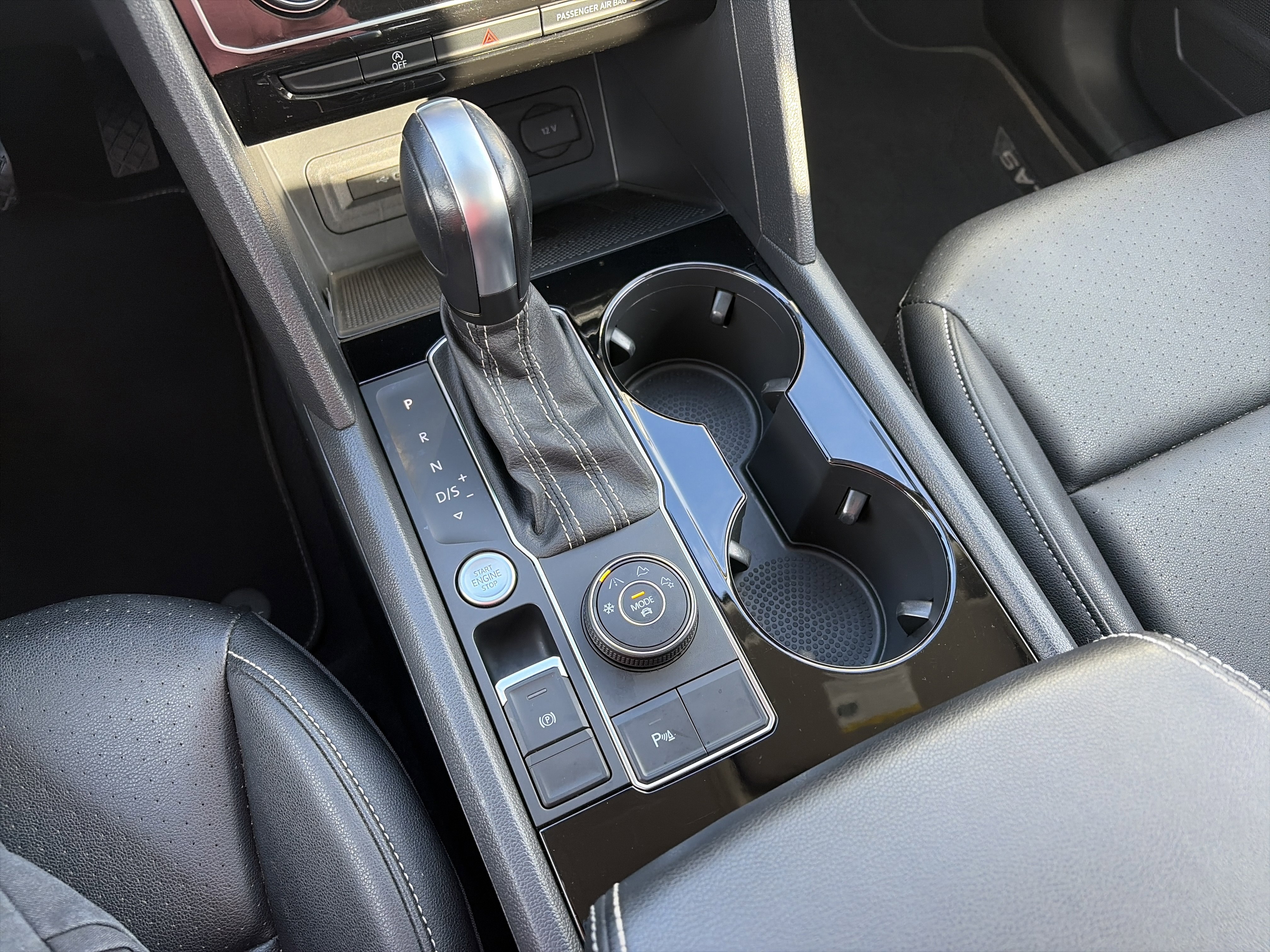 Used 2023 Volkswagen Atlas SE w/ Panoramic Sunroof Package image 21