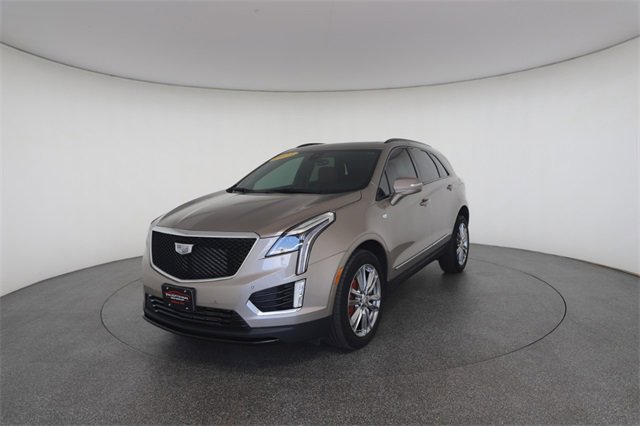 Used 2023 Cadillac XT5 Sportv image 2