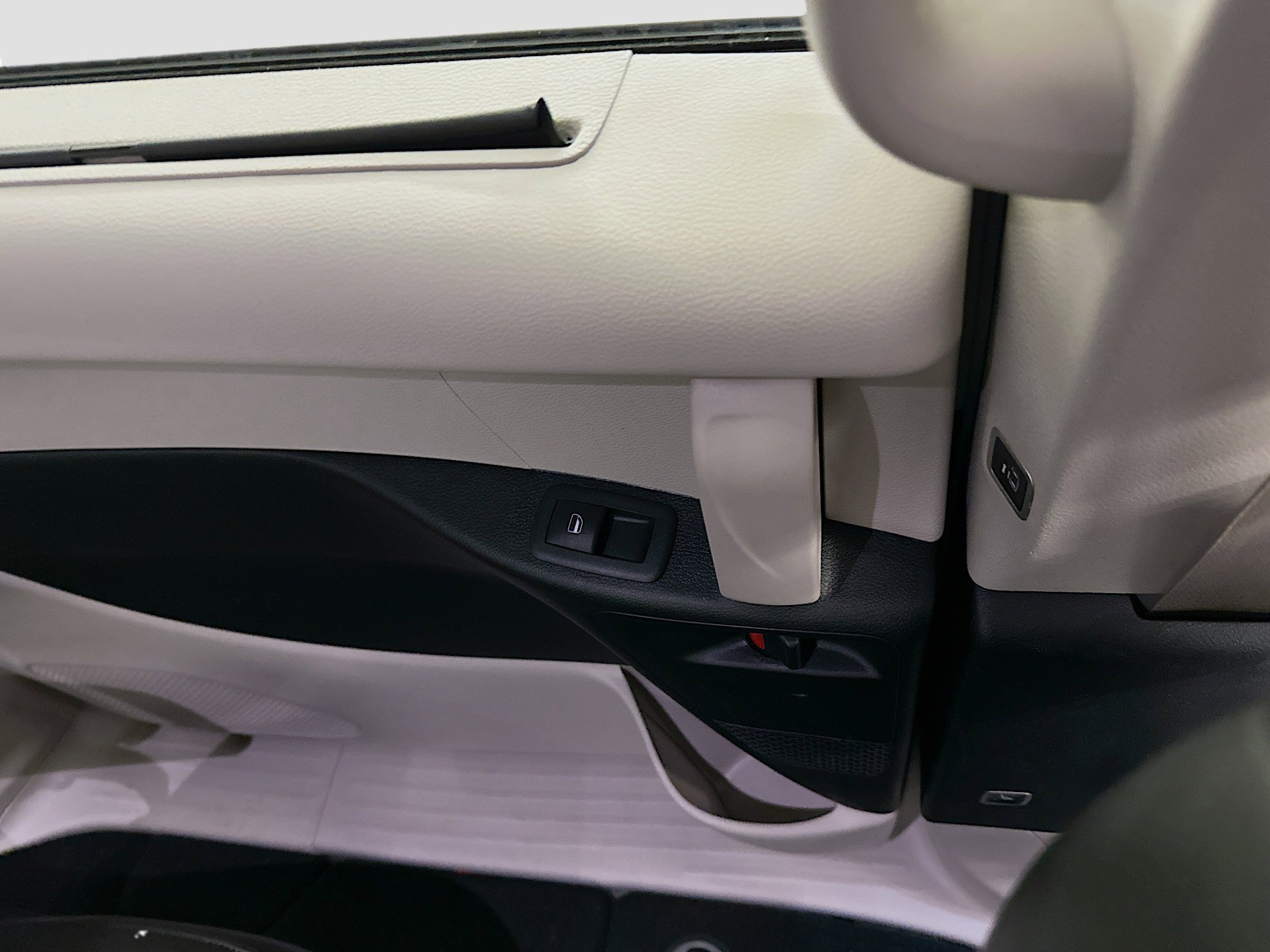 Used 2024 Chrysler Pacifica Touring-L image 26