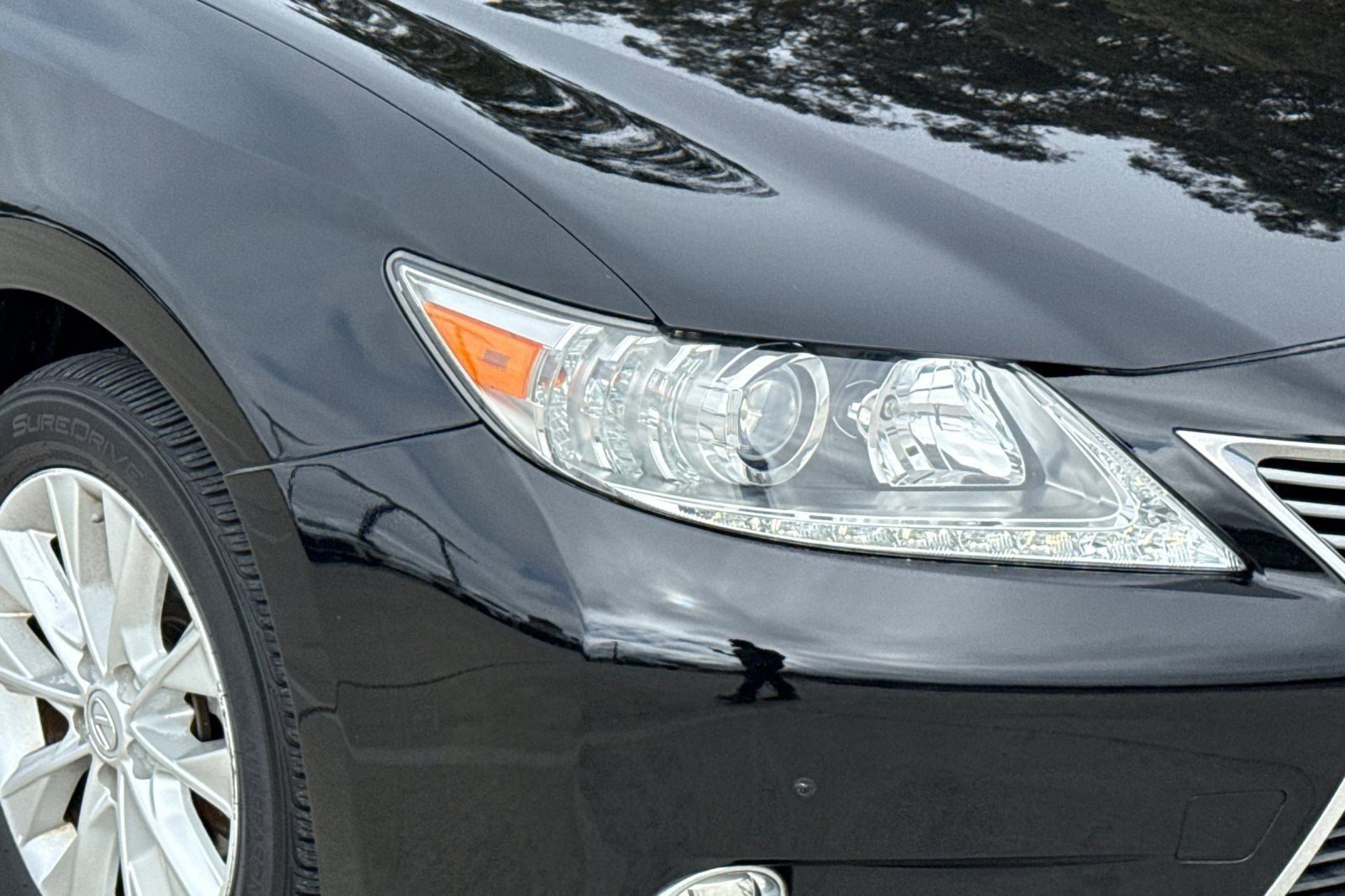 Used 2015 Lexus ES 300h w/ Navigation System Package FWD image 10
