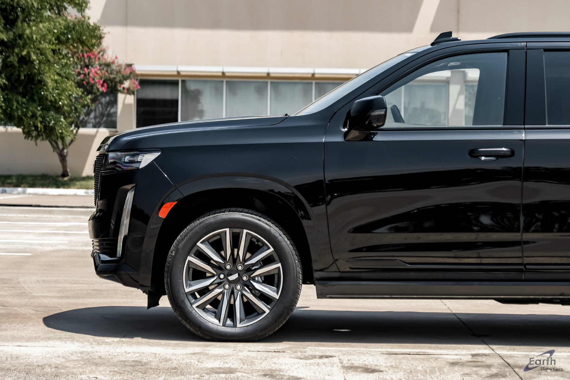Used 2023 Cadillac Escalade Sport Platinum AWD/4WD image 8